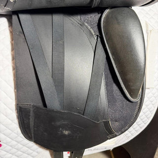 Arena Cob Dressage Black 16.5" ADJ 8 | Saddles Direct