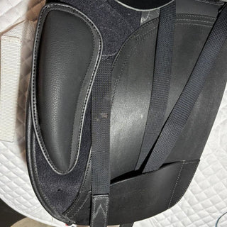 Arena Cob Dressage Black 16.5" 5 | Saddles Direct