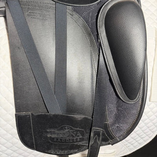 Arena Dressage Black 16.5" ADJ 8 | Saddles Direct