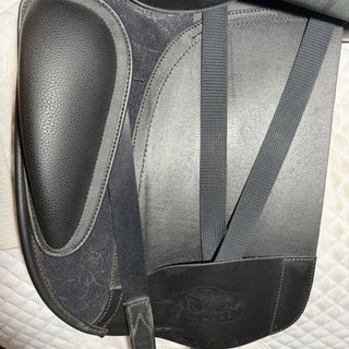 Arena Dressage Black 16.5" ADJ 7 | Saddles Direct