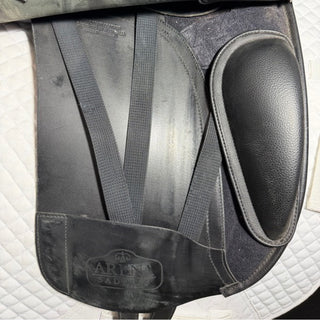 Arena Dual flap Dressage Black 17" ADJ 8 | Saddles Direct