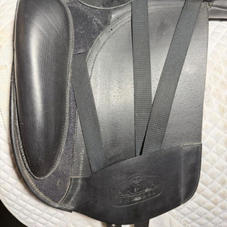 Arena Dual Flap Wide/Cob Dressage Black 17" ADJ 7 | Saddles Direct