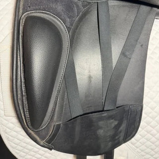 Arena High Wither Dressage Black 17.5" ADJ 7 | Saddles Direct
