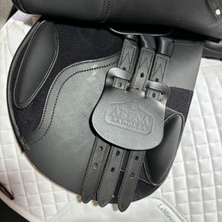 Arena Jump Black 17" ADJ 5 | Saddles Direct