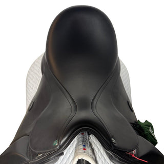 Arena Monoflap Dressage Black 17.5" ADJ 4 | Saddles Direct
