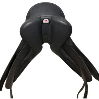 Arena Wide/Cob Dressage Black 16.5" ADJ 9 | Saddles Direct