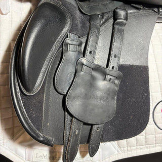 Bates All Purpose GP Black 17.5" ADJ 7 | Saddles Direct