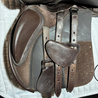 Bates All Purpose GP Brown 16.5" ADJ 7 | Saddles Direct