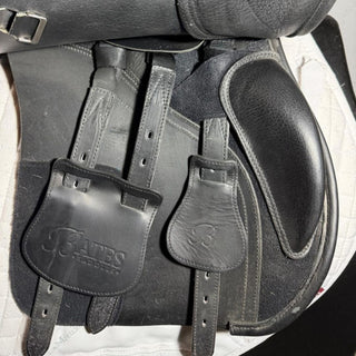 Bates All Purpose GP Heritage Leather Black 17.5" ADJ 8 | Saddles Direct