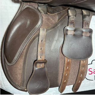 Bates All Purpose GP Luxe Leather Brown 17.5" ADJ 7 | Saddles Direct