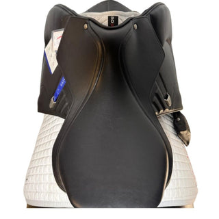 Bates Apex Jump Black 16.5" ADJ 7 | Saddles Direct