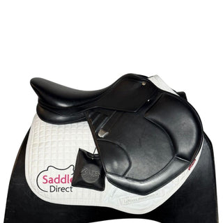 Bates Apex Jump Black 17" ADJ 2 | Saddles Direct