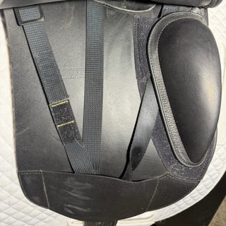 Bates Isabell Icon Dressage Black 17" ADJ 8 | Saddles Direct
