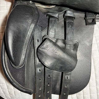 Bates Pony GP Black 16" ADJ 7 | Saddles Direct