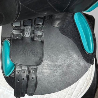 Bates Victrix Jump Black 16.5" ADJ 8 | Saddles Direct