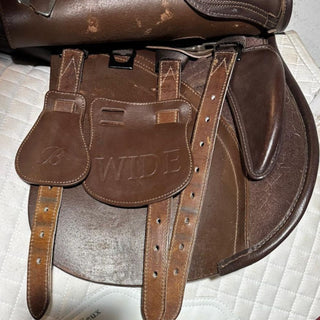 Brown Bates WIDE GP Brown 16.5" ADJ 6 - Saddles Direct