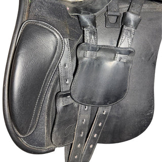Bates Wide/Cob All Purpose GP Heritage Leather Black 18" ADJ 7 | Saddles Direct
