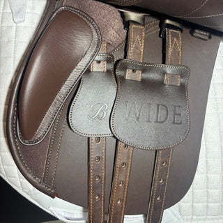 Bates Wide/Cob All Purpose GP Opulence Leather Brown 17" ADJ 7 | Saddles Direct