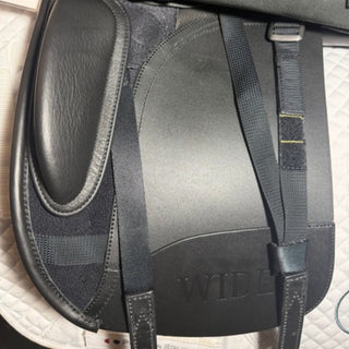 Bates Wide/Cob Dressage Heritage Leather Black 17.5" ADJ 7 | Saddles Direct