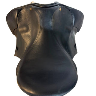 Black Country Eloquence Dressage *Classic Tree* Black 17" MW 6 | Saddles Direct