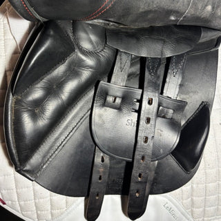 Black Country Etienne Jump Black 16.5" W 7 | Saddles Direct