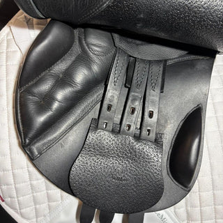 Black Country Quantum Jump Black 17" MW 7 | Saddles Direct