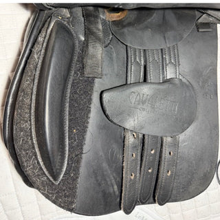Cavaletti Collection GP Black 16.5" ADJ 7 | Saddles Direct
