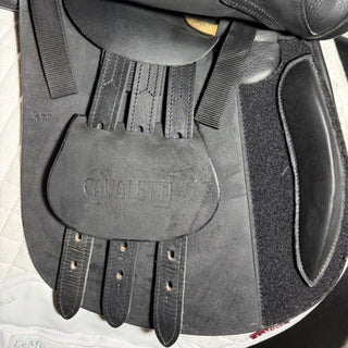 Cavaletti Collection GP Black 17" ADJ 8 | Saddles Direct