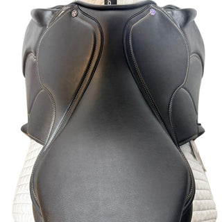 Cavaletti Collection Monoflap Jump Black 17.5" ADJ 6 | Saddles Direct