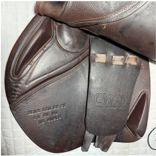 CWD Close Contact Flat Seat Jump SE03 Brown 17" MW 7 | Saddles Direct