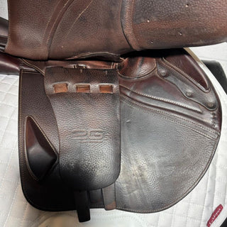 CWD Hunter 2Gs Jump Brown 17" M 6 | Saddles Direct