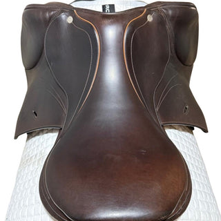 Equipe Expression Jump Brown 17.5" XW +3 6 | Saddles Direct