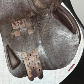 Equipe Expression Jump Brown 17.5" XW +3 8 | Saddles Direct