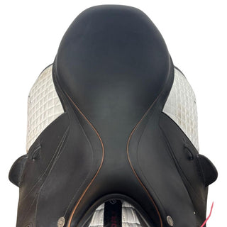 Equipe Expression Monoflap Jump Black 17.5" M 4 | Saddles Direct