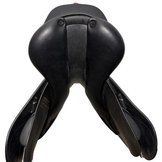 Equipe Synergy Dual Flap Jump Black 17" +1 MW 9 | Saddles Direct