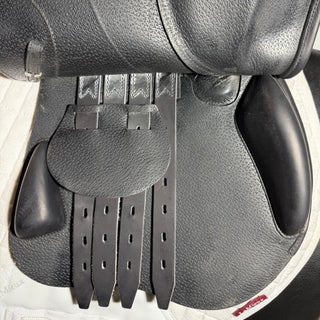 Equipe Synergy Dual Flap Jump Black 17" +1 MW 8 | Saddles Direct