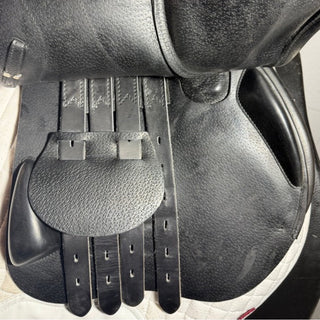 Equipe Synergy Jump Black 17.5" +1 MW 8 | Saddles Direct