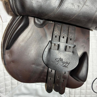 Equipe Synergy Jump Brown 17.5" MW 7 | Saddles Direct
