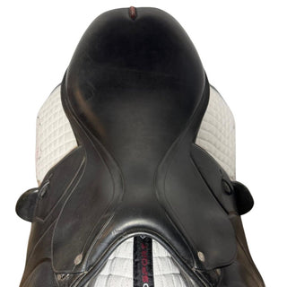 Equipe Synergy Monoflap Jump Black 17.5" M 5 | Saddles Direct