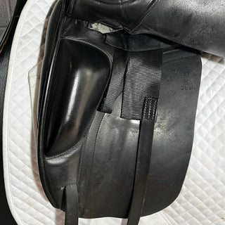 Exselle Dressage Black 17.5" MW 7 | Saddles Direct