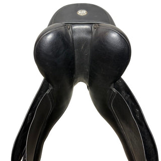 Fairfax Classic Cupped Flap Dressage MDC Dressage Black 17.5" ADJ 9 | Saddles Direct