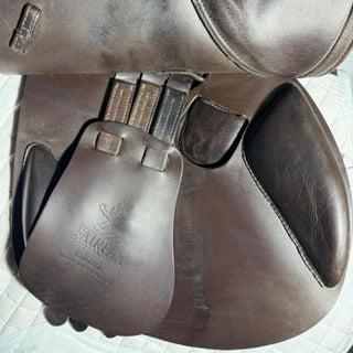 Fairfax Classic Cupped Flap Jump Brown 17.5" ADJ 8 | Saddles Direct