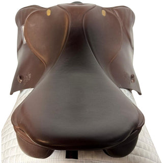 Fairfax Classic Cupped Flap Jump Brown 17.5" ADJ 6 | Saddles Direct