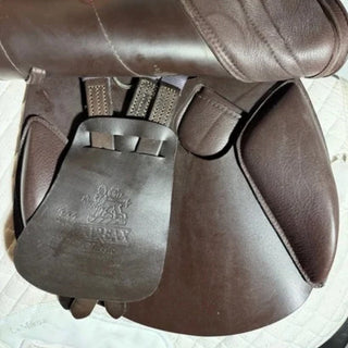 Fairfax Classic Deluxe Dual Flap Jump Brown 17.5" ADJ 8 | Saddles Direct