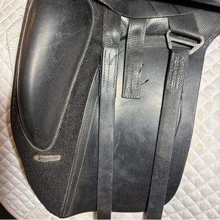 Fairfax Classic Dressage Black 17" ADJ 7 | Saddles Direct