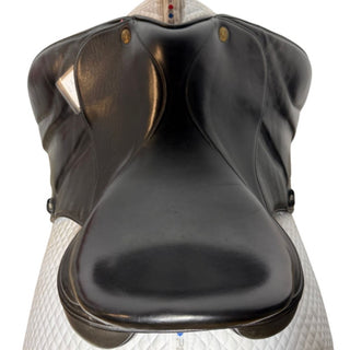 Fairfax Classic Dressage Black 17.5" ADJ 6 | Saddles Direct