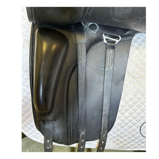 Black Fairfax Classic Dressage MDC Black 17.5" ADJ 5 - Saddles Direct