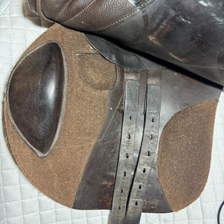 Fairfax Classic Jump Brown 17" ADJ 7 | Saddles Direct