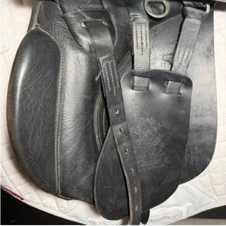 Fairfax Classic MGP GP Black 17" ADJ 7 | Saddles Direct