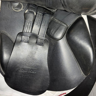 Fairfax Cupped Flap Classic Jump Black 17" ADJ 8 | Saddles Direct